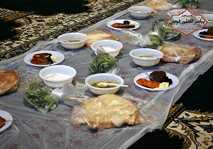 توزيع 2000بسته افطاري به همت کانون فرهنگي هنري نورالشهدا